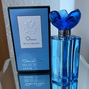 Oscar de la Renta perfume fragrance